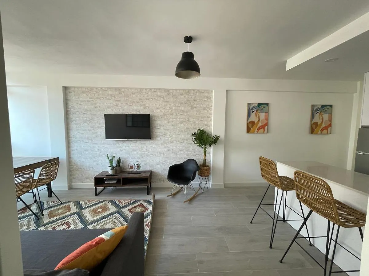 Luminoso Apartamento Recien Reformado Malaga 0*,  Spain