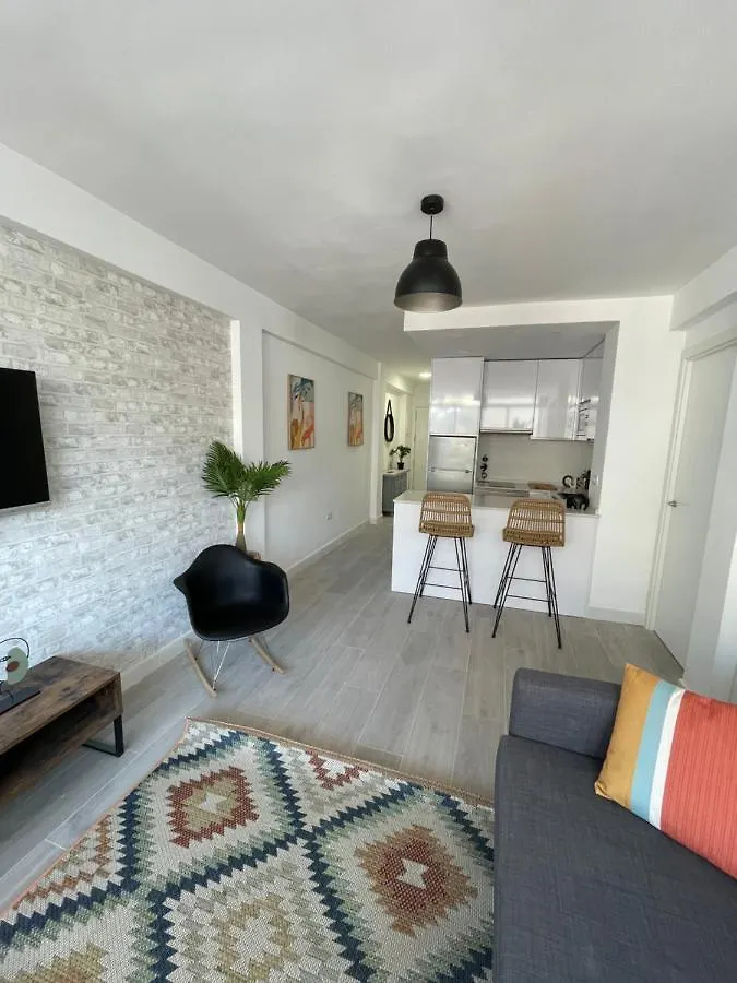 Luminoso Apartamento Recien Reformado Malaga 0*,  Spain