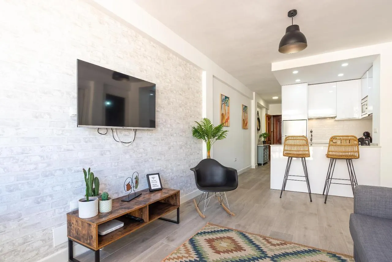 Luminoso Apartamento Recien Reformado Malaga Spain